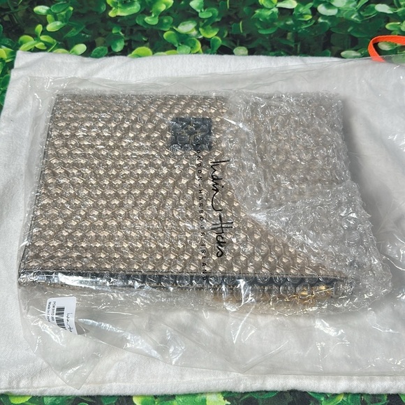 India Hicks Moonlight Metallic Gold Black Leather Clutch Wristlet NEW - Picture 4 of 16